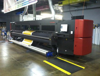 The 500th VUTEk installed by EFI at GIGANTIC Color